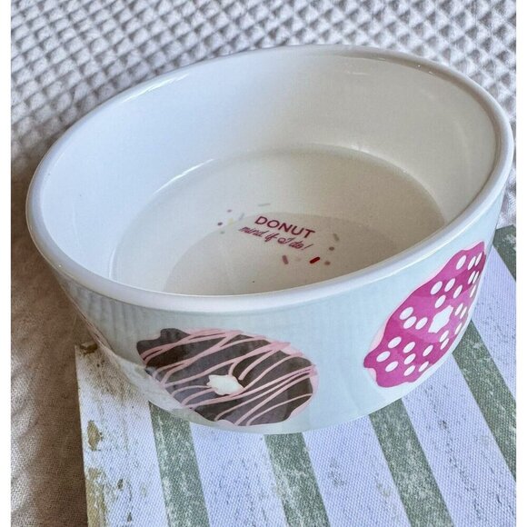 New Fringe Brand “Donut Mind If I Do” Ceramic Dog or Cat Food / Water Bowl - 6” - Picture 5 of 7